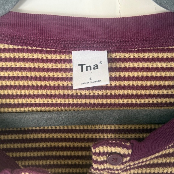 Aritzia | TNA Ribbed Henley Long Sleeve Top | Size Small - Picture 7 of 7